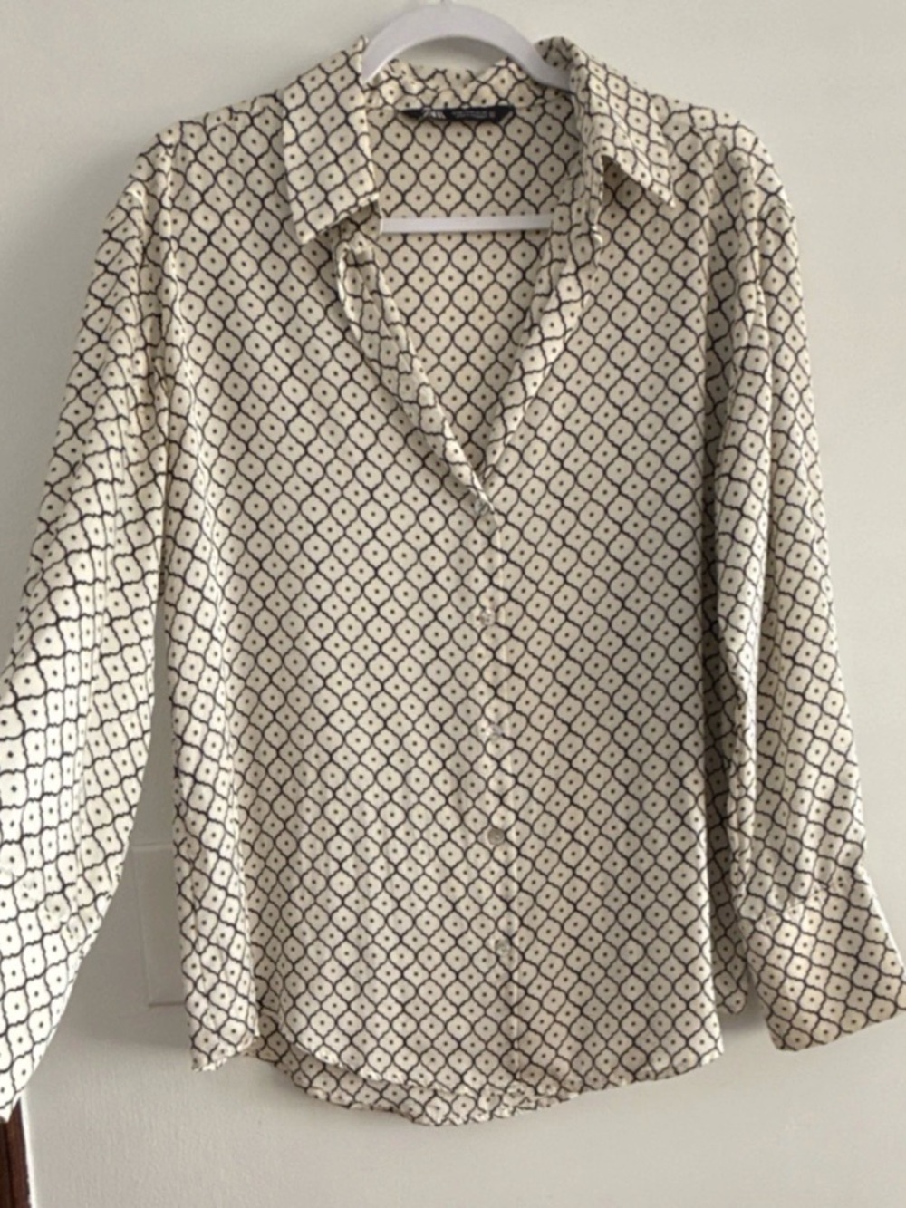 Zara Cream Button-Down Blouse with Black Geometric Print
